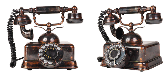 starý telefon
